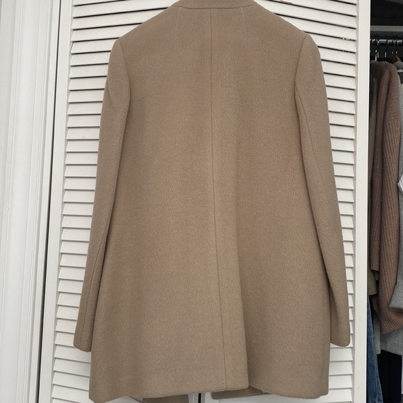 Banana Republic Coat - Picture 7 of 8